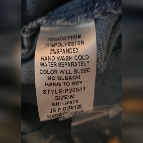 Entro High Waist Denim Sailor Shorts Button Front New Size Medium - Picture 5 of 5